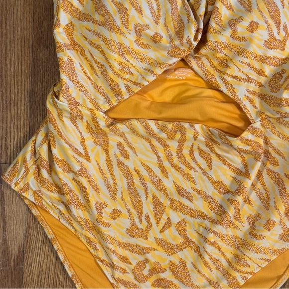 Aerie Women’s Yellow One Piece Bathing Suit Size L - Picture 4 of 5